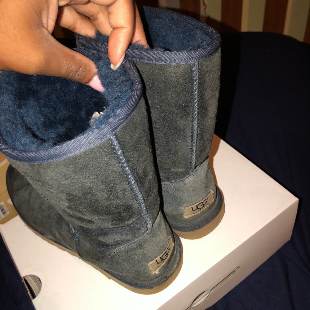 UGG Women's Classic II Short Boots